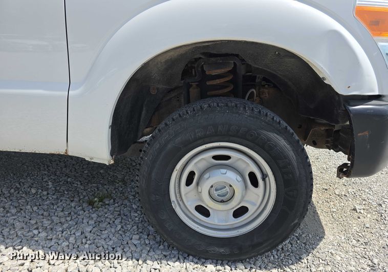 image for item EO1043 2013 Ford F250 Super Duty XLT SuperCab pickup truck