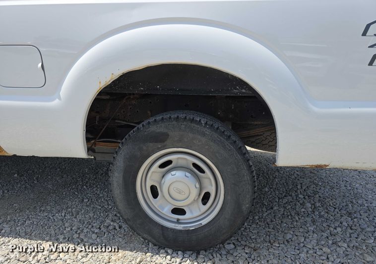 image for item EO1043 2013 Ford F250 Super Duty XLT SuperCab pickup truck