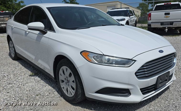 image for item EO1044 2013 Ford Fusion S 