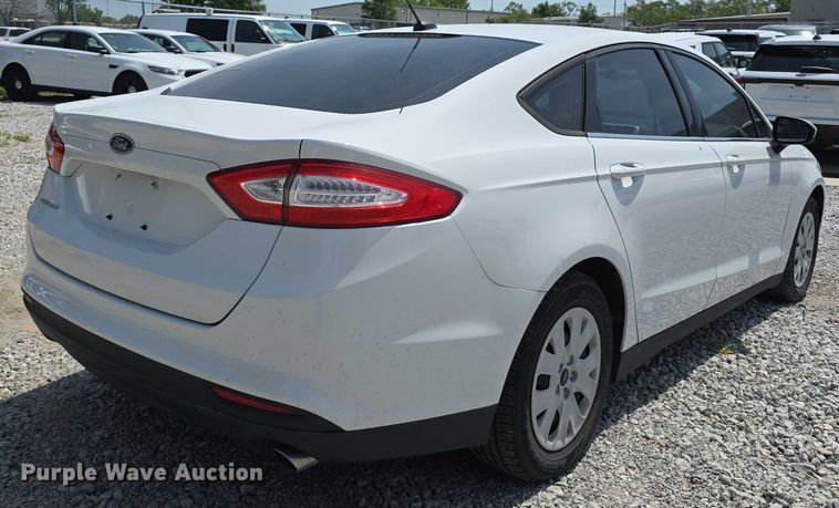 image for item EO1044 2013 Ford Fusion S 