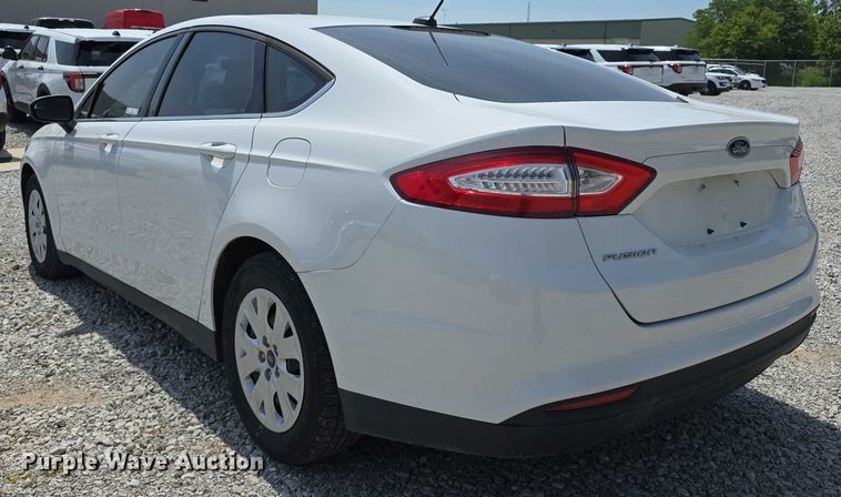 image for item EO1044 2013 Ford Fusion S 