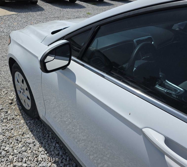 image for item EO1044 2013 Ford Fusion S 