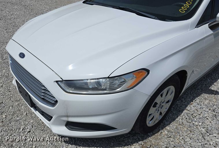 image for item EO1044 2013 Ford Fusion S 