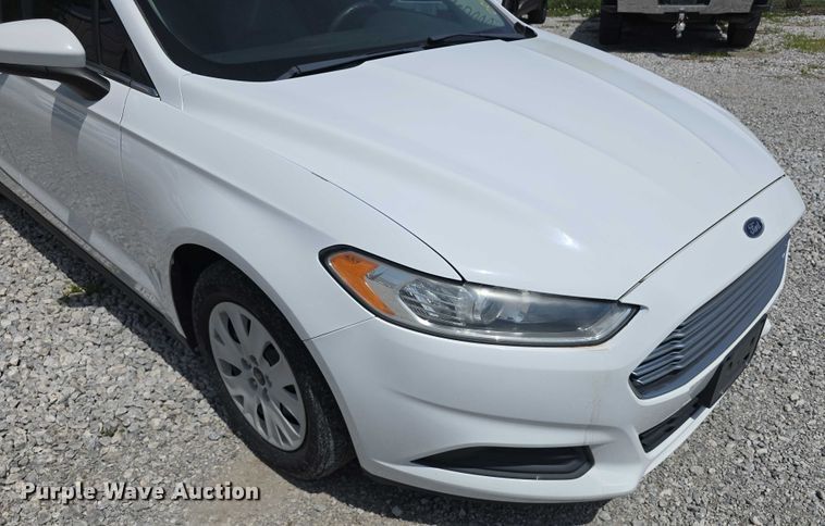 image for item EO1044 2013 Ford Fusion S 