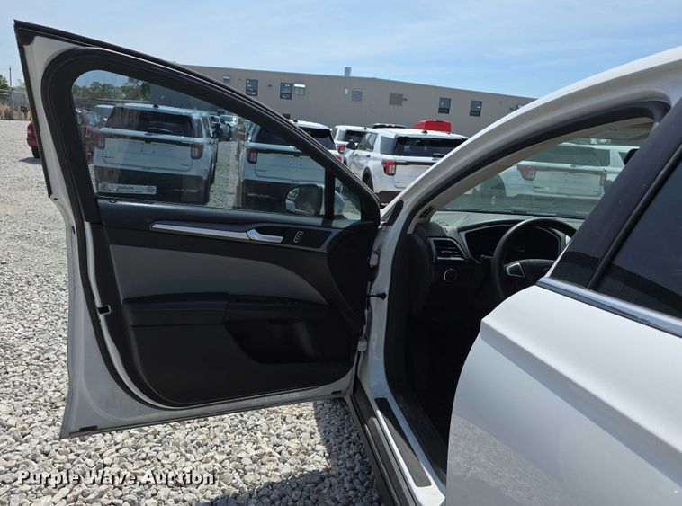 image for item EO1044 2013 Ford Fusion S 