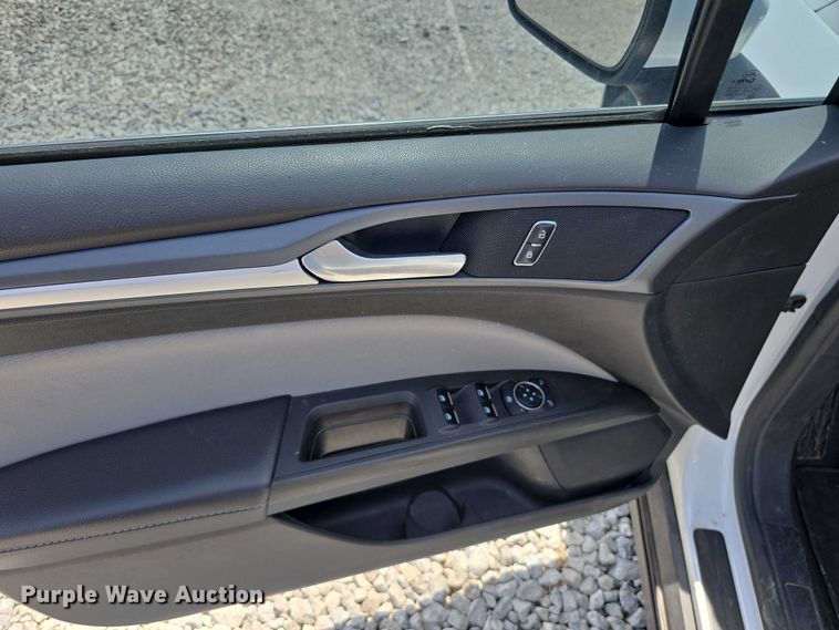 image for item EO1044 2013 Ford Fusion S 