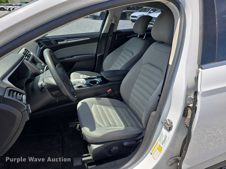 image for item EO1044 2013 Ford Fusion S 