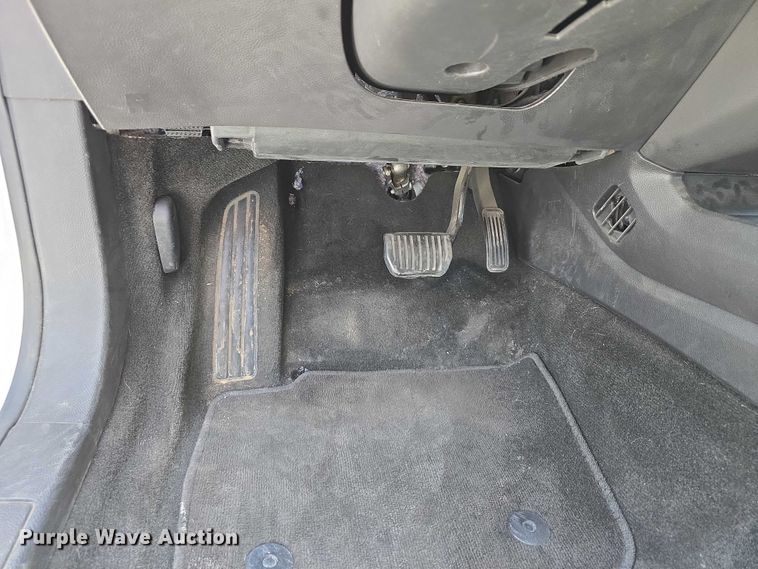 image for item EO1044 2013 Ford Fusion S 