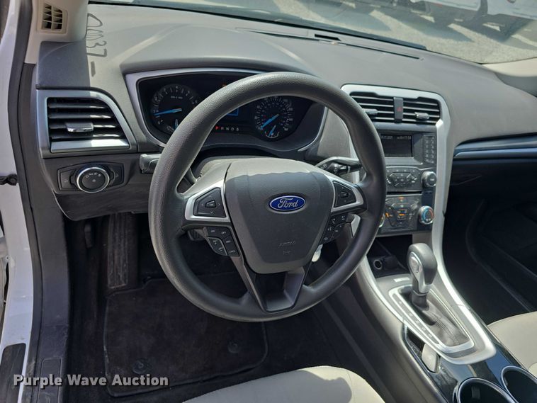 image for item EO1044 2013 Ford Fusion S 