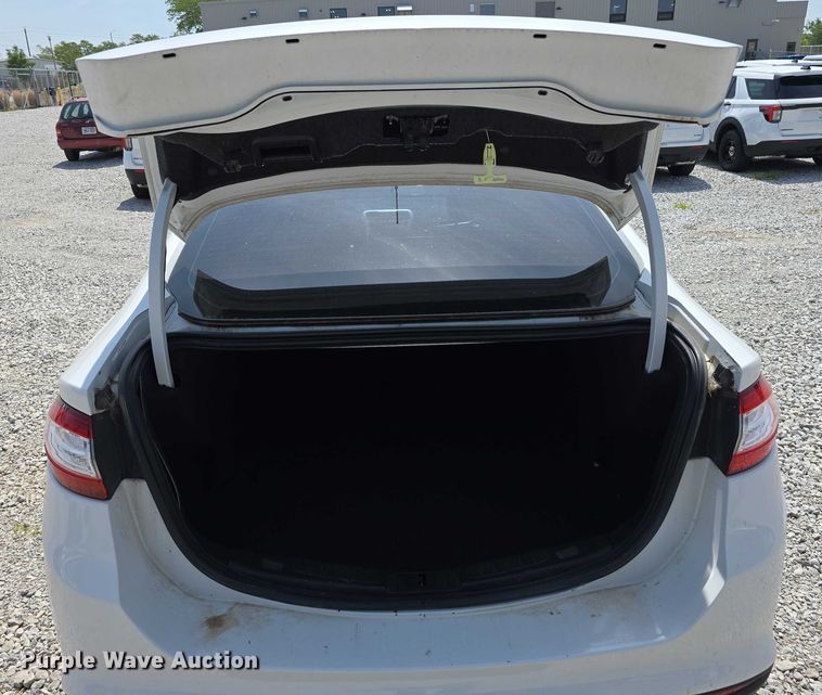 image for item EO1044 2013 Ford Fusion S 