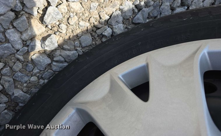 image for item EO1044 2013 Ford Fusion S 