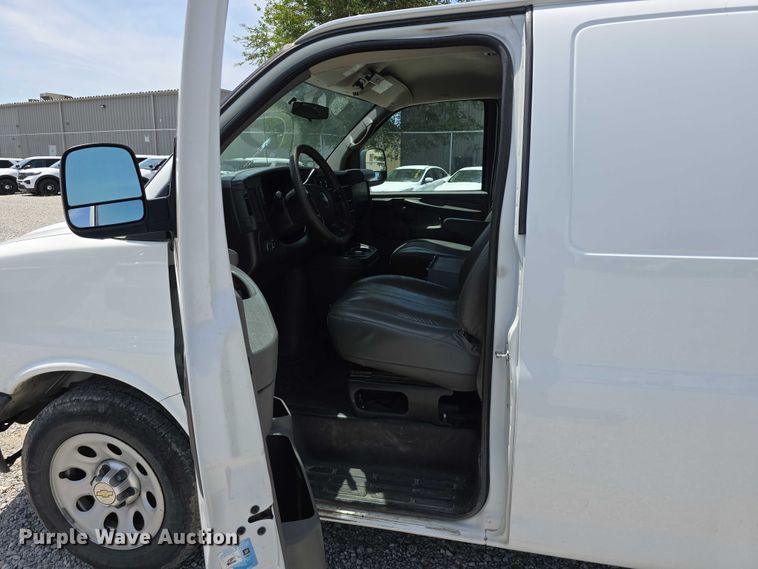 image for item EO1050 2012 Chevrolet Express 1500 van
