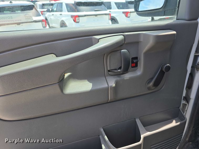 image for item EO1050 2012 Chevrolet Express 1500 van