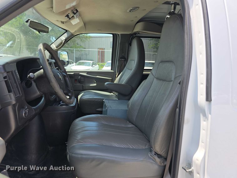 image for item EO1050 2012 Chevrolet Express 1500 van