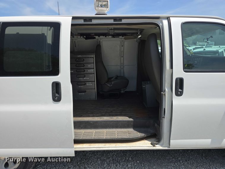 image for item EO1050 2012 Chevrolet Express 1500 van