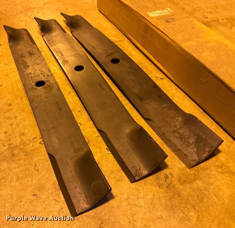 image for item EQ1413 2010 John Deere D110 lawn mower