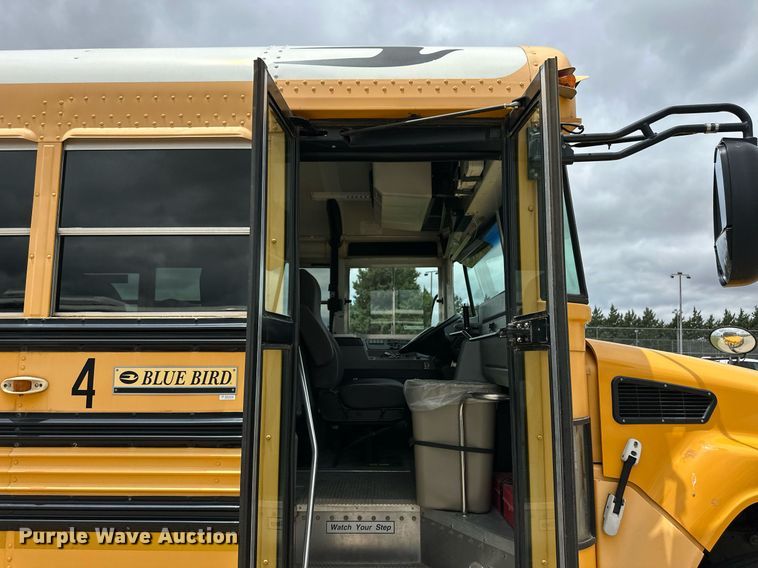 image for item EQ4845 2008 Bluebird school bus