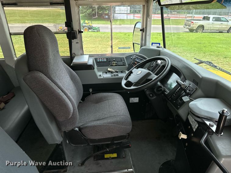 image for item EQ4845 2008 Bluebird school bus
