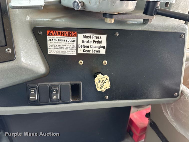 image for item EQ4845 2008 Bluebird school bus