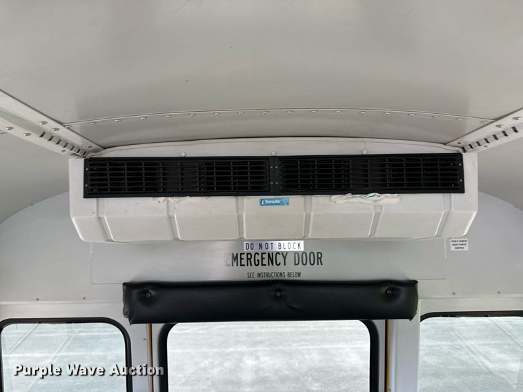 image for item EQ4845 2008 Bluebird school bus
