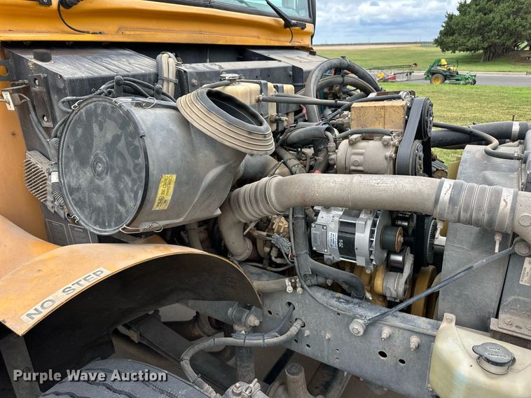 image for item EQ4845 2008 Bluebird school bus