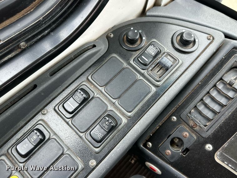 image for item EQ4846 2012 Bluebird coach bus