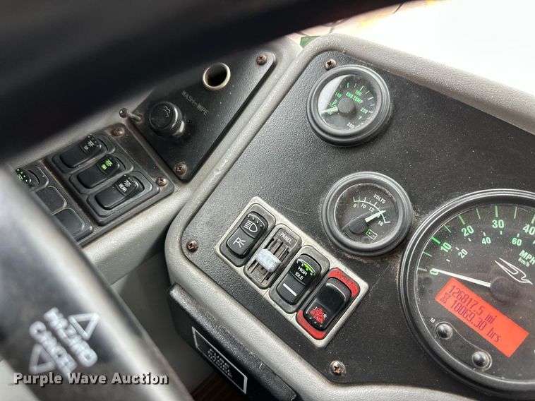 image for item EQ4853 2006 Blue Bird All American FE school bus