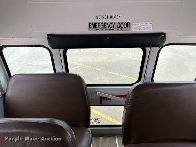 image for item EQ4853 2006 Blue Bird All American FE school bus