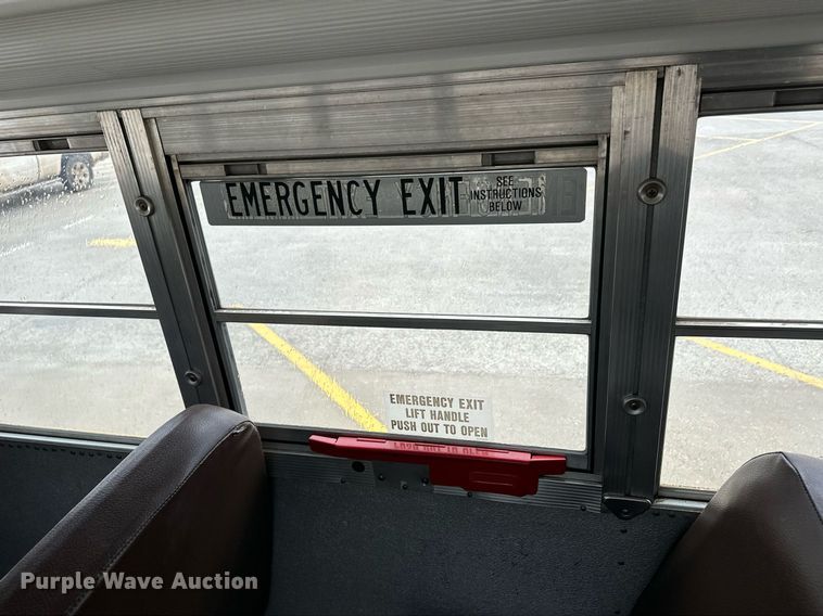 image for item EQ4853 2006 Blue Bird All American FE school bus