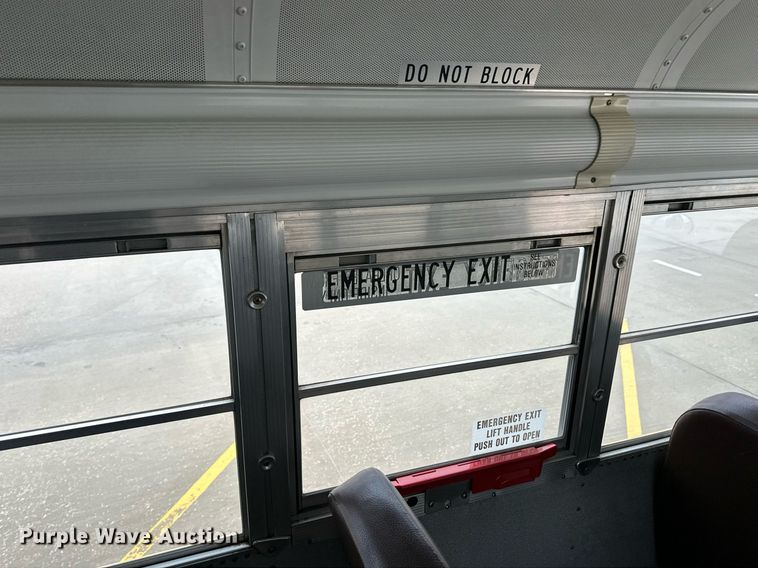 image for item EQ4853 2006 Blue Bird All American FE school bus