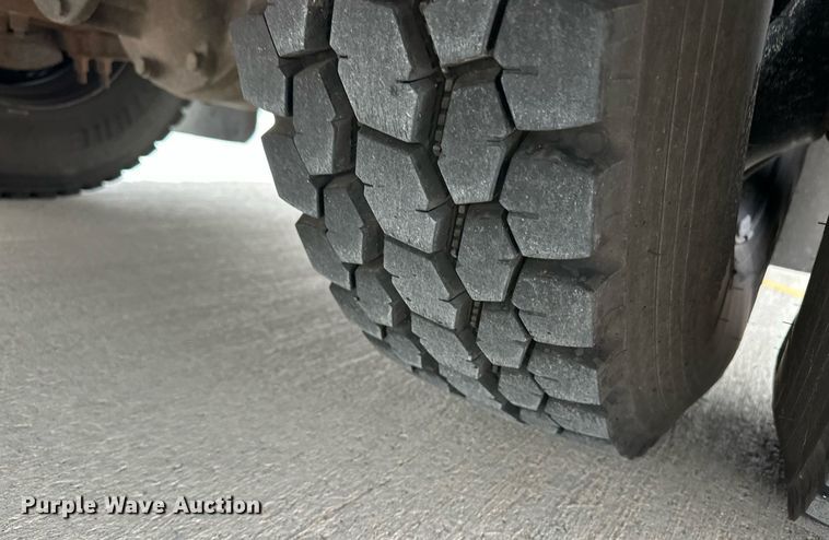 image for item EQ4853 2006 Blue Bird All American FE school bus