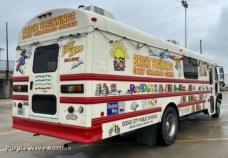 image for item EQ4855 1993 International 3000 school bus