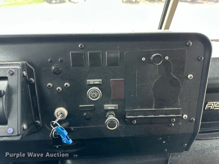 image for item EQ4855 1993 International 3000 school bus