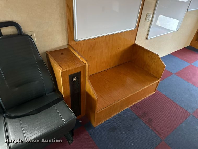 image for item EQ4855 1993 International 3000 school bus