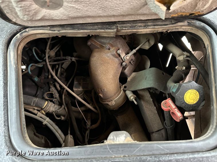 image for item EQ4855 1993 International 3000 school bus