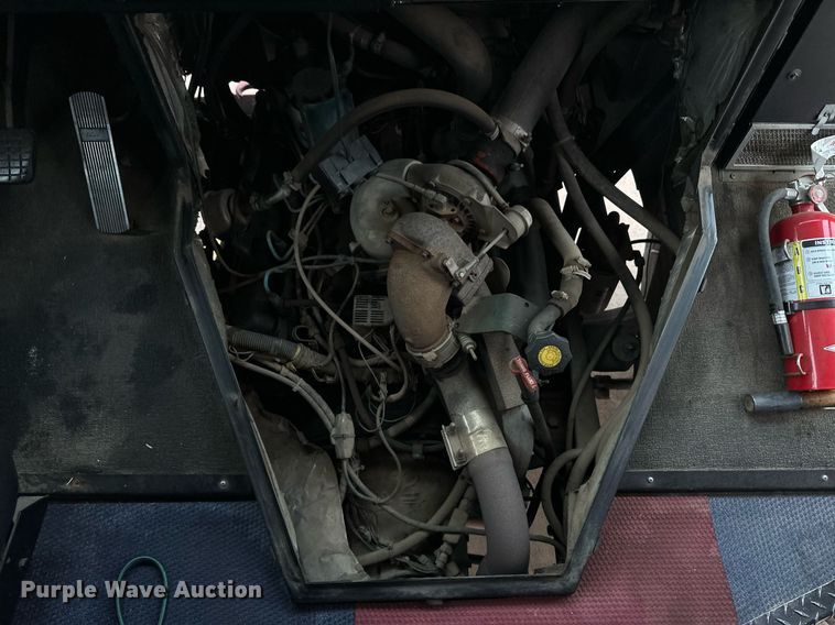 image for item EQ4855 1993 International 3000 school bus