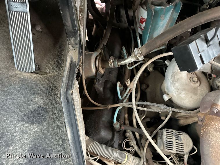 image for item EQ4855 1993 International 3000 school bus