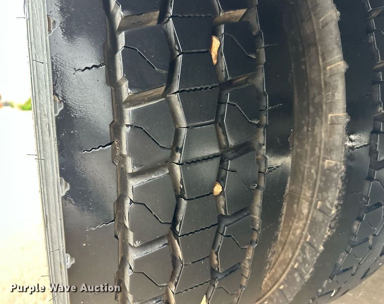 image for item EQ4855 1993 International 3000 school bus