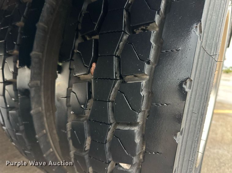 image for item EQ4855 1993 International 3000 school bus