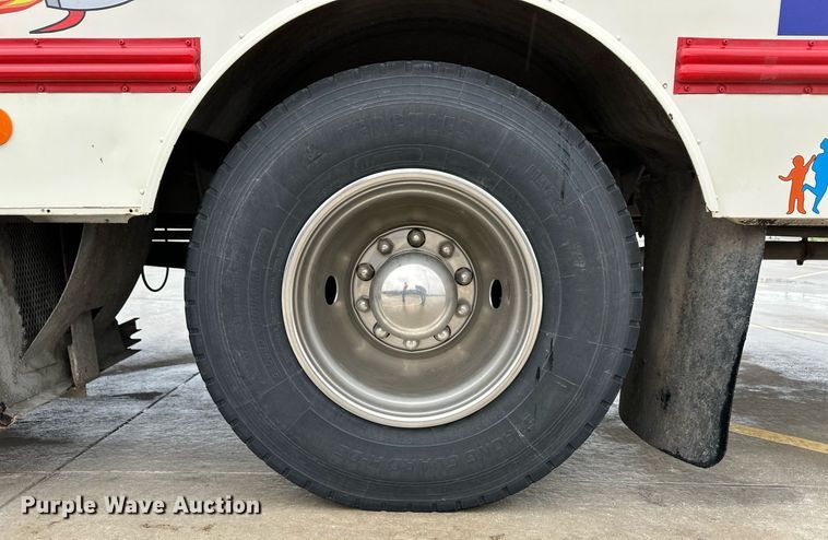 image for item EQ4855 1993 International 3000 school bus