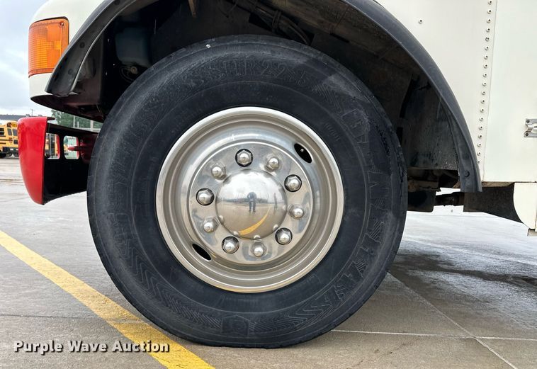 image for item EQ4855 1993 International 3000 school bus