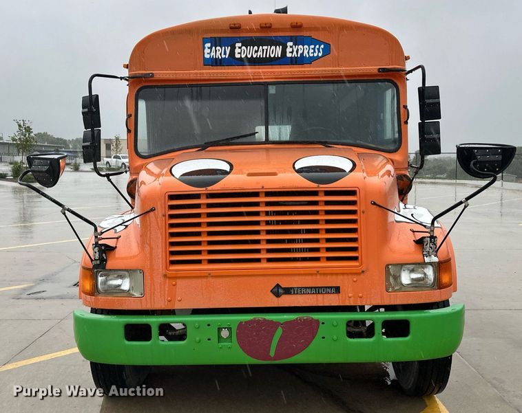 image for item EQ4856 1996 International 3800 school bus