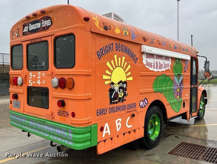 image for item EQ4856 1996 International 3800 school bus