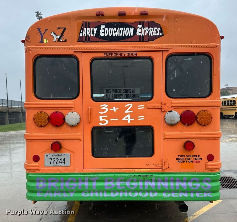 image for item EQ4856 1996 International 3800 school bus