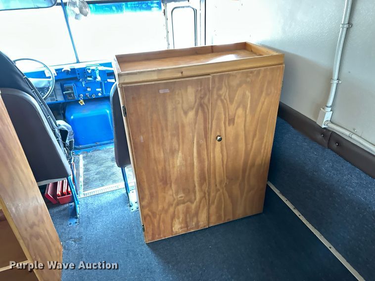 image for item EQ4856 1996 International 3800 school bus