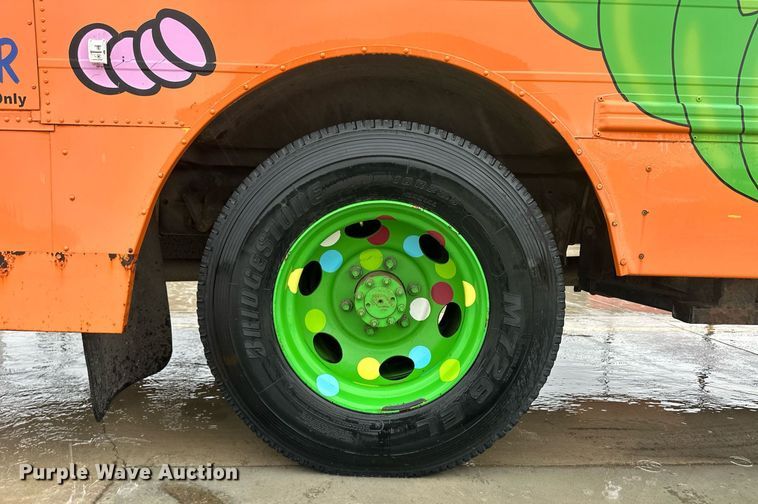 image for item EQ4856 1996 International 3800 school bus