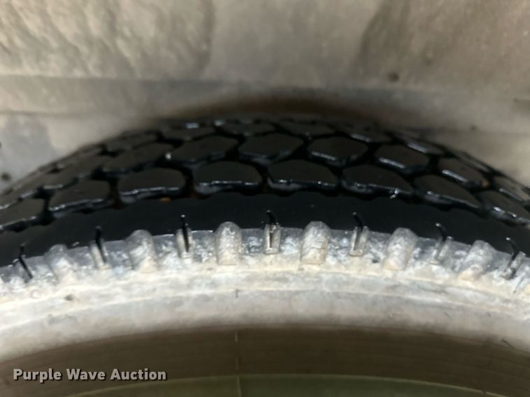 image for item EQ4856 1996 International 3800 school bus