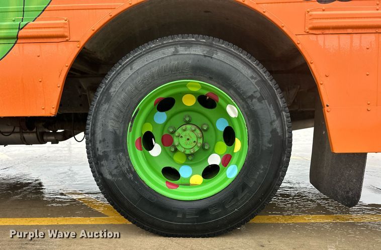 image for item EQ4856 1996 International 3800 school bus