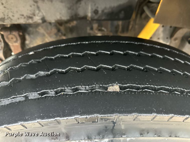 image for item EQ4856 1996 International 3800 school bus