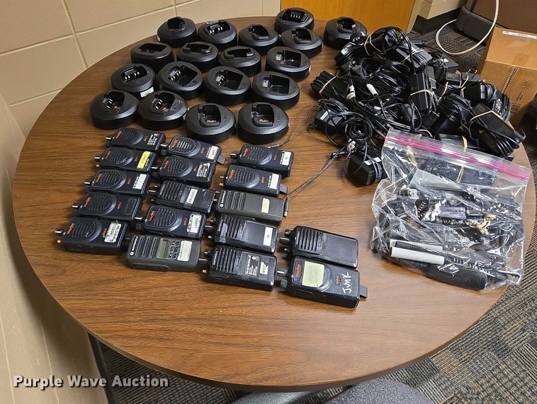 image for item ER5265 (17) two way radios